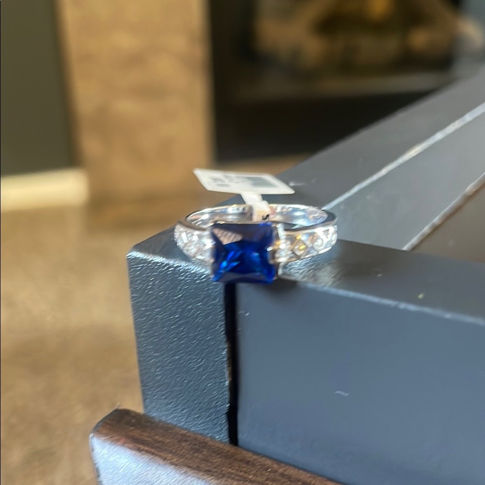 Elegant Blue Sapphire ring 925 silver